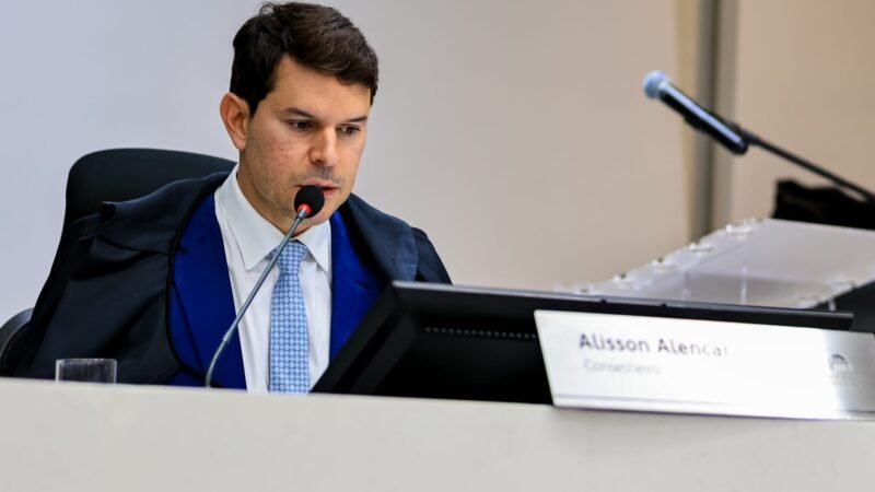 TCE suspende pregões de R$ 17 milhões para locação de veículos e compra de alimentos em MT