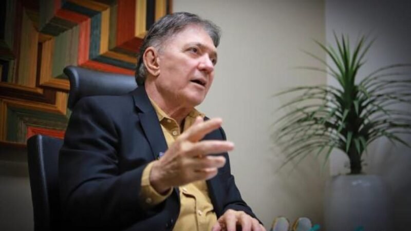 TCE firma pacto pela educação e primeira infância com cinco candidatos ao Governo de MT