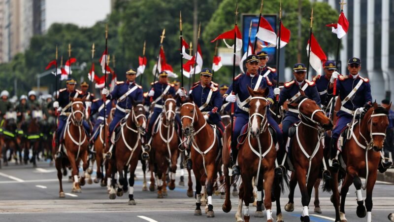 Tradicional desfile cívico-militar é realizado no Rio de Janeiro