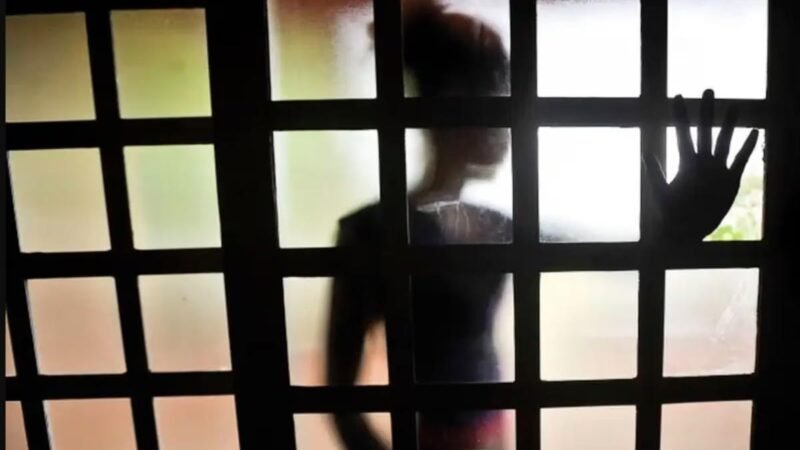 Homem é preso de madrugada suspeito de oferecer bebida alcoólica e abusar de adolescente