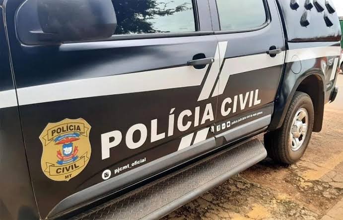 Polícia prende homem por tentar matar taxista com golpe de faca e fazer vítima capotar o carro