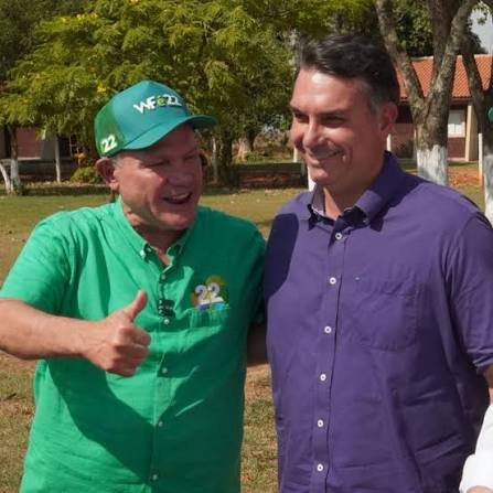 Flávio Bolsonaro pede voto para Wellington e diz que PL vai “recolocar MT nos trilhos”