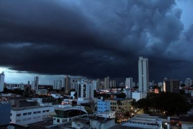 Mais de 90 cidades entram em alerta para tempestade e ventos de até 60 km/h nesta quarta-feira