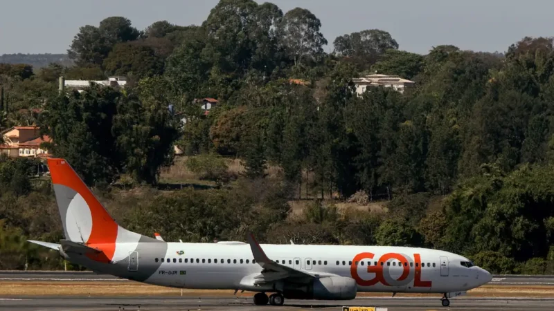 Avião da GOL faz pouso de emergência após decolagem em Goiânia