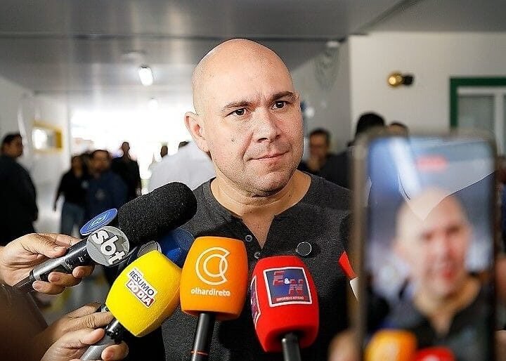 Abilio detona artistas de esquerda e diz que precisarão de tratamento psicológico após vitória de Flávio