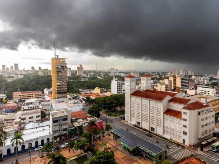 Cuiabá tem alerta para risco de tempestades e ventos de até 60 km/h para esta terça-feira