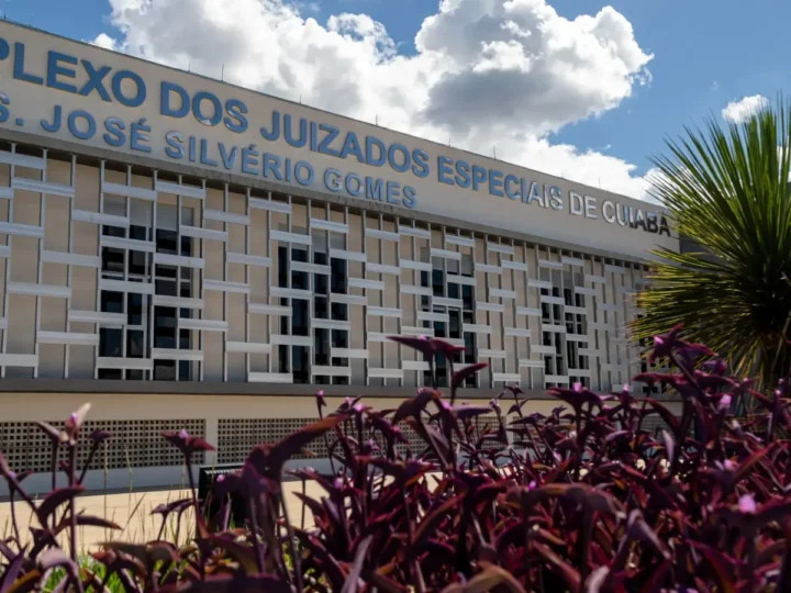 Estuprador condenado em Rondônia é preso trabalhando dentro de juizado em Cuiabá