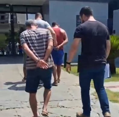 Mulher é agredida e ameaçada por cobrança de aluguéis atrasados; três são presos