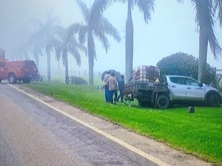 Motorista de 58 anos morre preso às ferragens após batida entre Hilux e Agile em Chapada