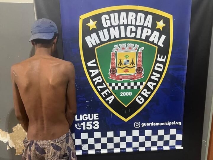Homem é preso após furtar farmácia e fazer ameaças a  funcionários na região central