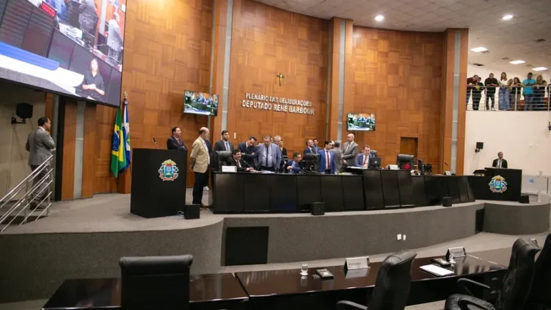Deputados aprovam 28 projetos de lei e mantêm veto ao reajuste de 6,8% a servidores do Judiciário