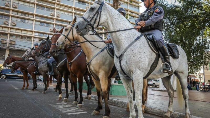 Cavalaria da PM prende idoso de 81 anos foragido da Justiça por estupro em Cuiabá