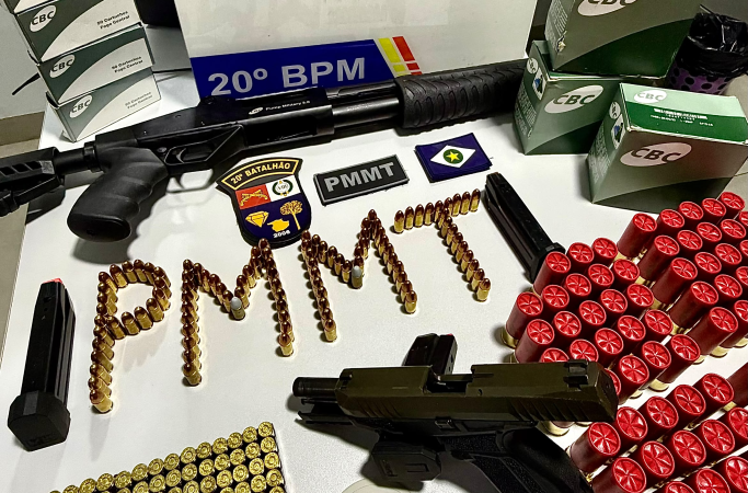 PM apreende armas e mais de 300 munições após mulher ser ameaçada de morte pelo marido