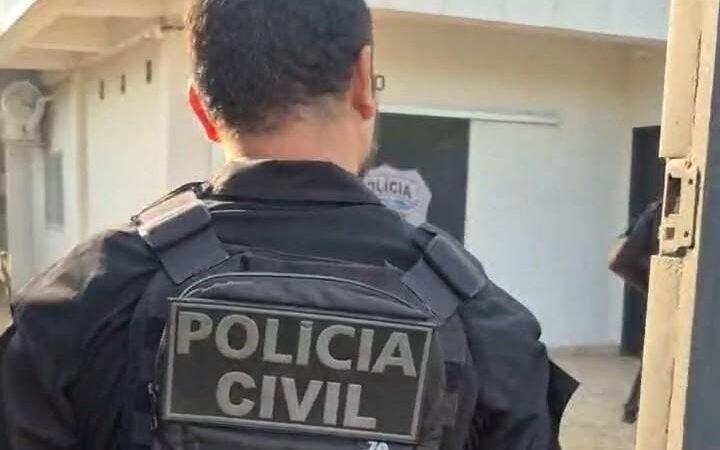 Vizinho arrombou cadeado para entrada de assassinos; dois suspeitos são presos pela DHPP