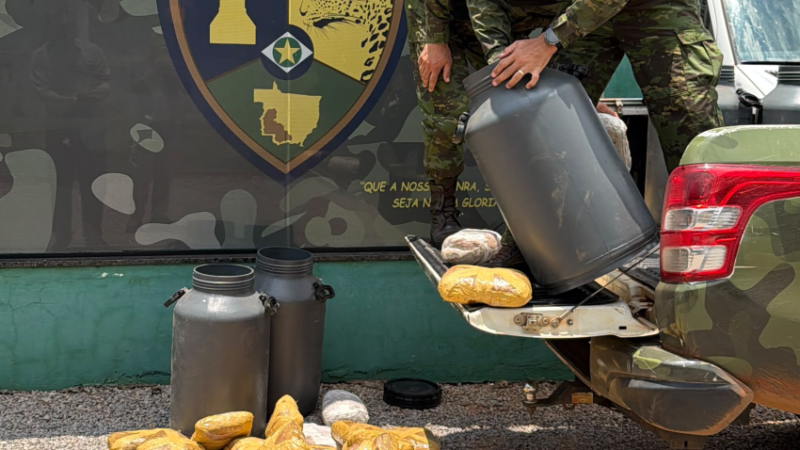 Gefron apreende supermaconha  escondida em tambores de leite avaliada em mais de R$ 200 mil