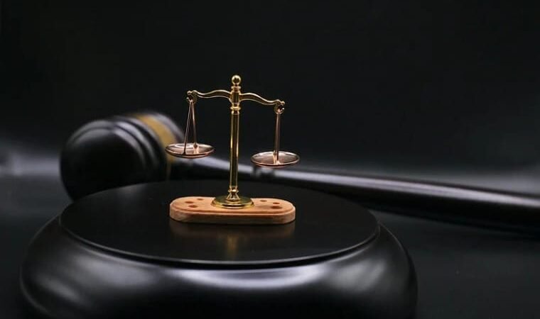 Homem que matou ex após vê-la abraçada com outro é condenado a 16 anos de prisão em MT