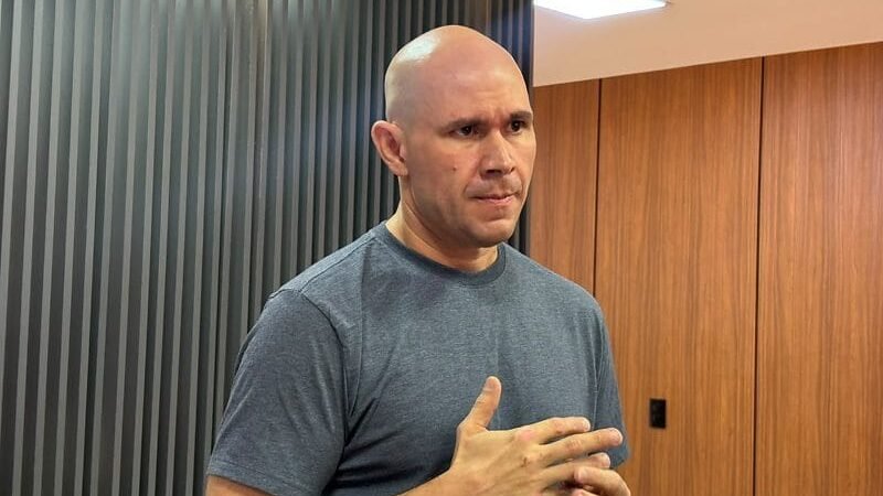 Abilio defende CNH aos 16 anos e redução da maioridade penal: “Se pode votar, pode dirigir”