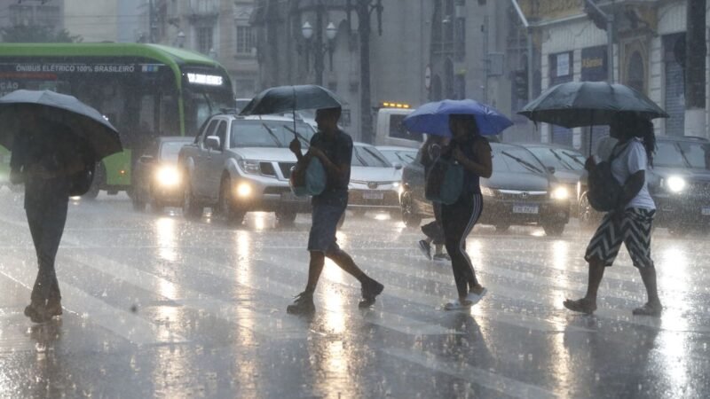 Defesa Civil alerta para chuvas fortes no estado de São Paulo