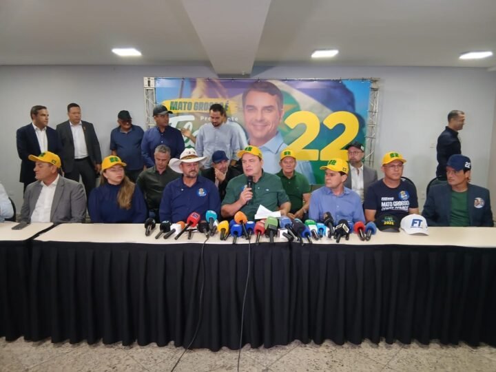 Max Russi demonstra força política e reúne 18 deputados em apoio a Flávio Bolsonaro no 2º turno