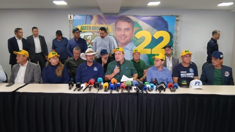 Max Russi demonstra força política e reúne 18 deputados em apoio a Flávio Bolsonaro no 2º turno