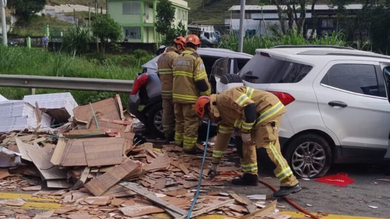 Acidente na BR-393, no RJ, deixa cinco mortos e nove feridos