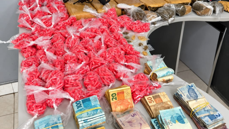 Rotam prende traficantes com  drogas, arma de fogo e R$ 28,8 mil em dinheiro em Cuiabá