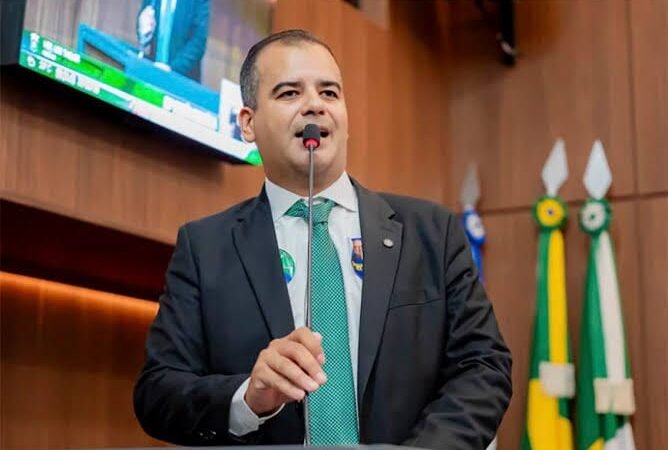 Eleito presidente, llde promete autonomia e diz que Câmara não será “puxadinho” de Abilio