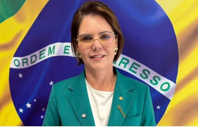 Coronel Fernanda se torna a  deputada mais votada da história e ajuda a puxar mais 2 do PL