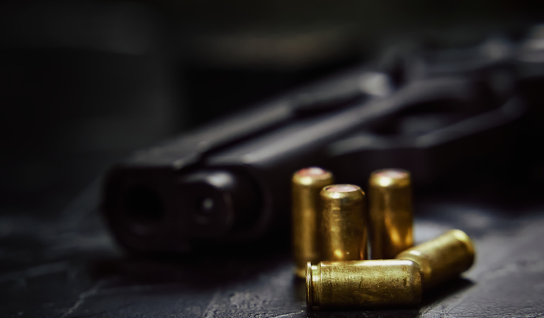 Homem preso por dirigir bêbado e porte ilegal tenta reverter restrição ao registro de arma em MT