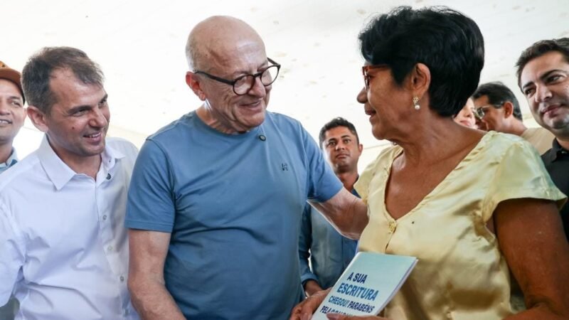 Mato Grosso entrega 5,1 mil escrituras de imóveis urbanos e rurais em 2026